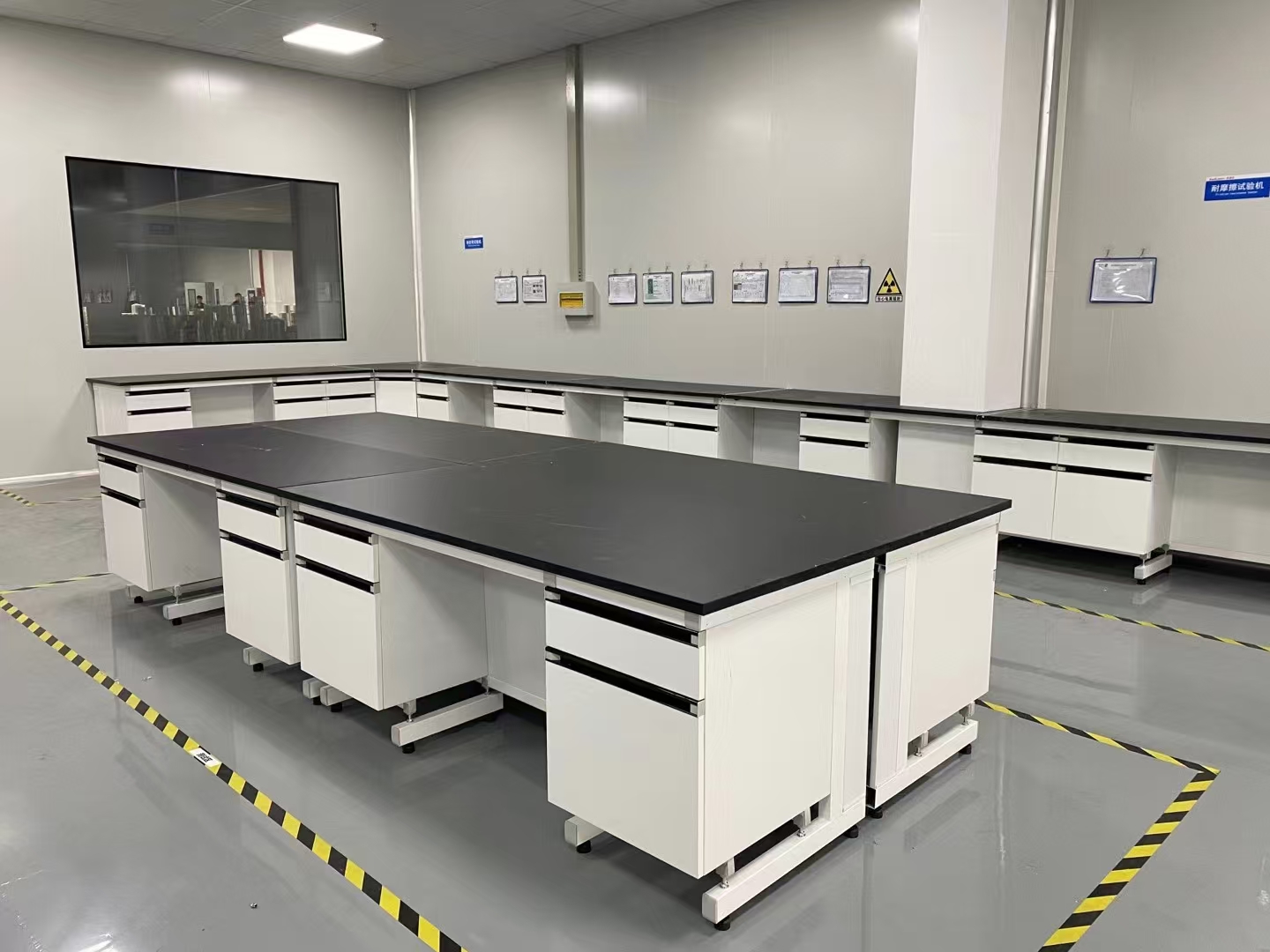 黑色台面钢木实验台