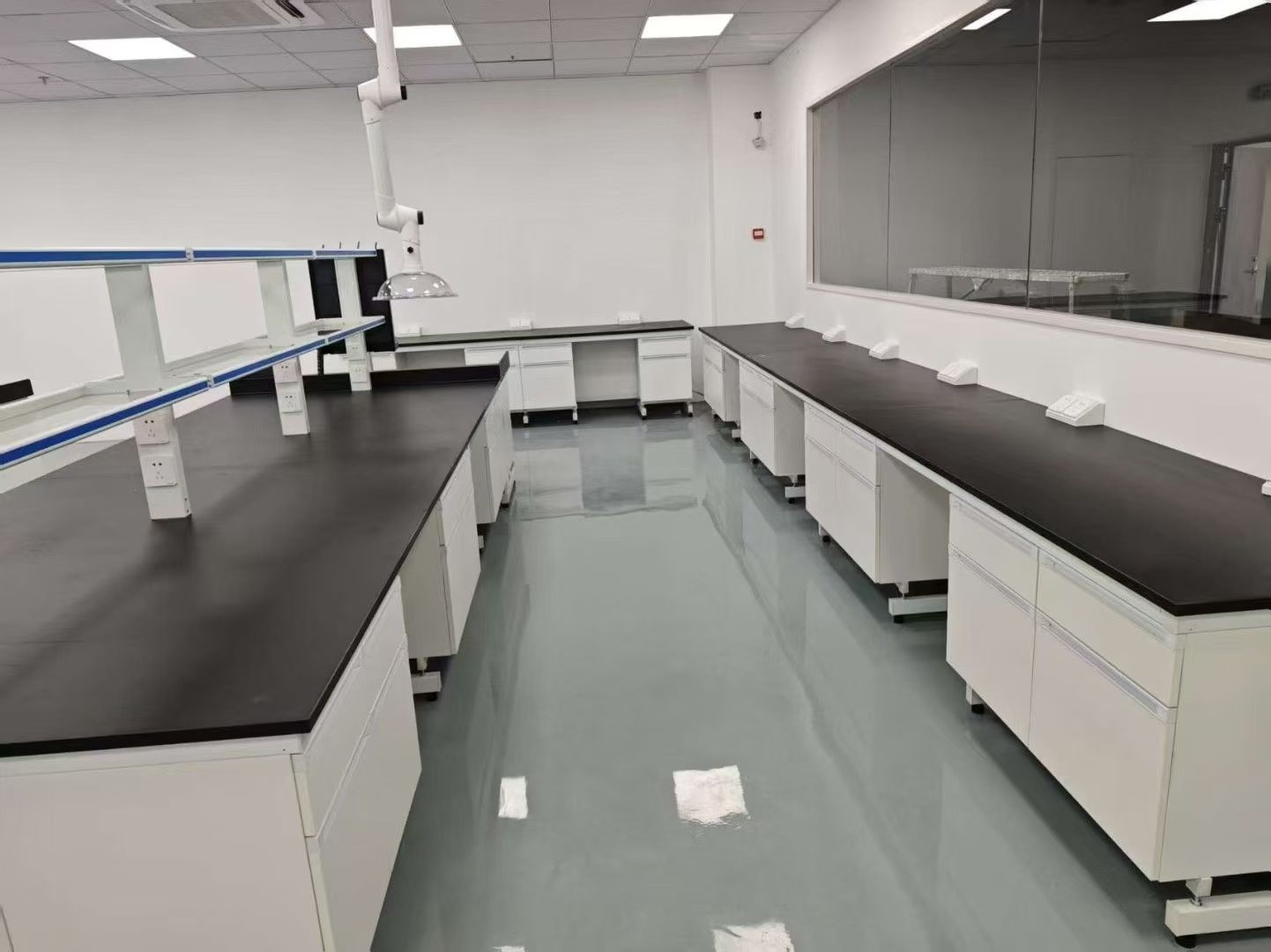 钢木灰白色实验台